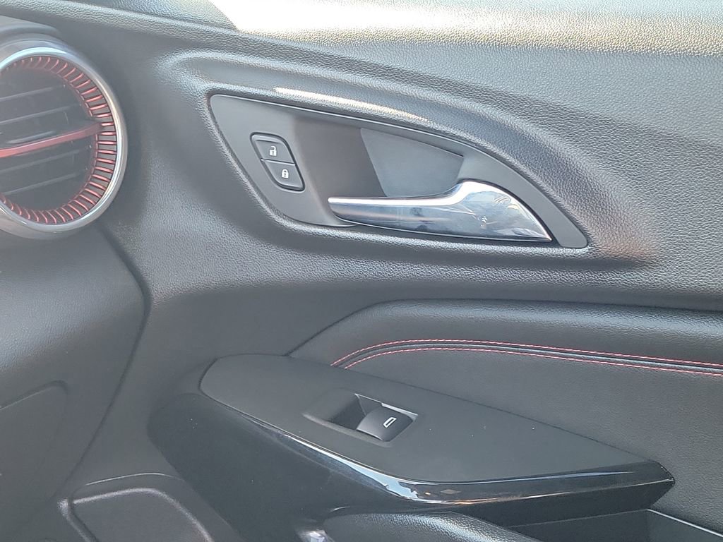 Used 2024 Chevrolet Trax RS w/ Driver Confidence Package image 24