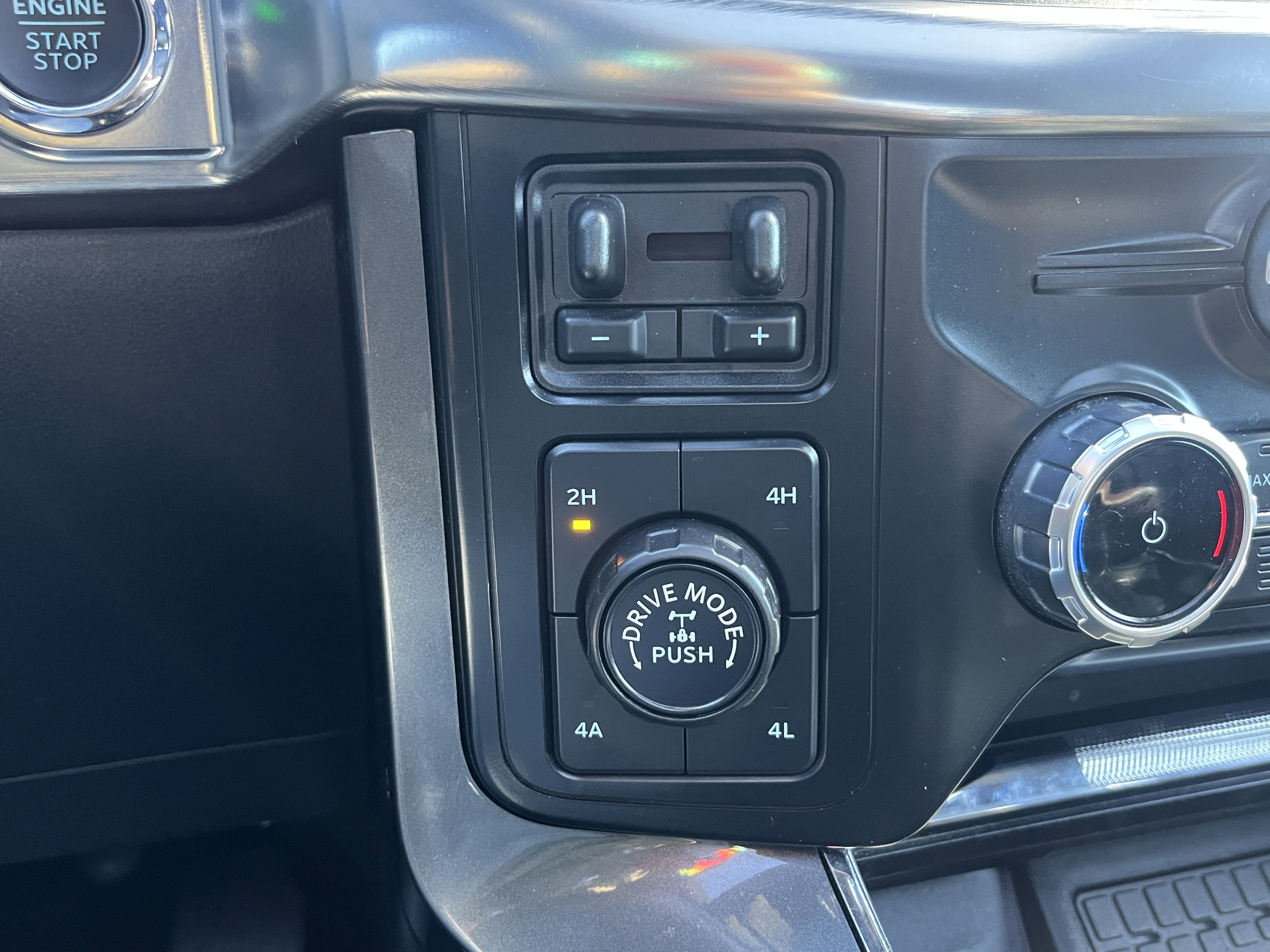 Used 2023 Ford F150 Lariat w/ Equipment Group 502A High image 25