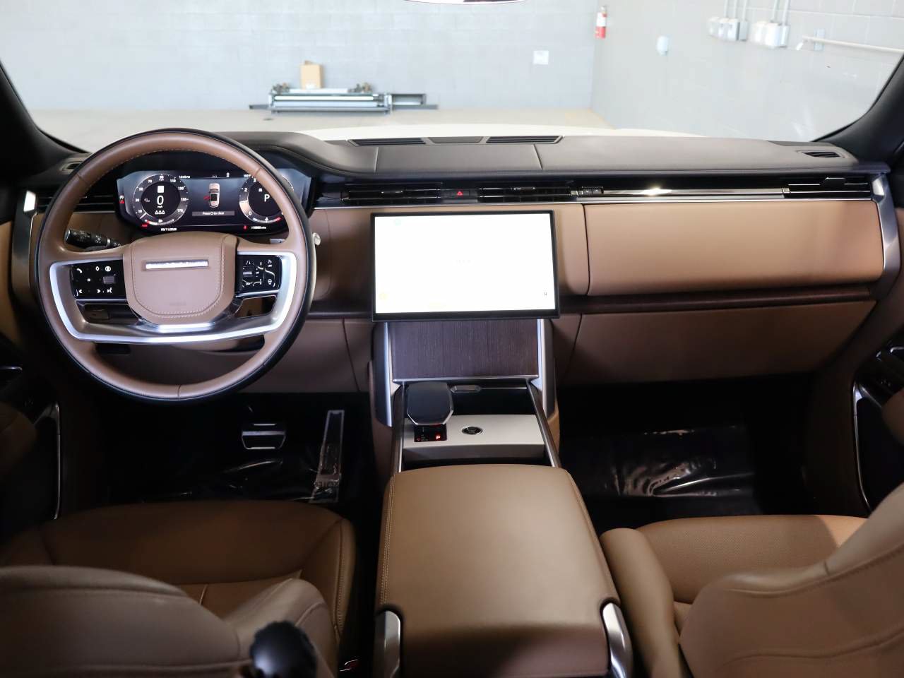 Used 2024 Land Rover Range Rover SE AWD/4WD image 16