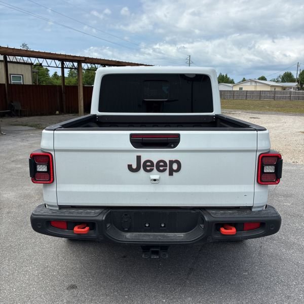 Used 2025 Jeep Gladiator Mojave AWD/4WD image 9
