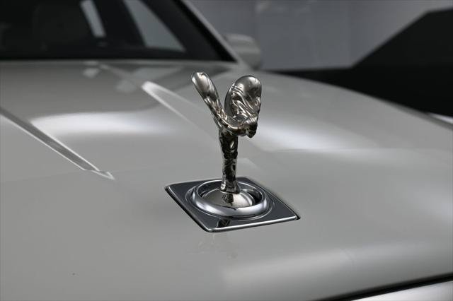 Certified 2022 Rolls-Royce Cullinan w/ Dark Exterior Package AWD/4WD image 13