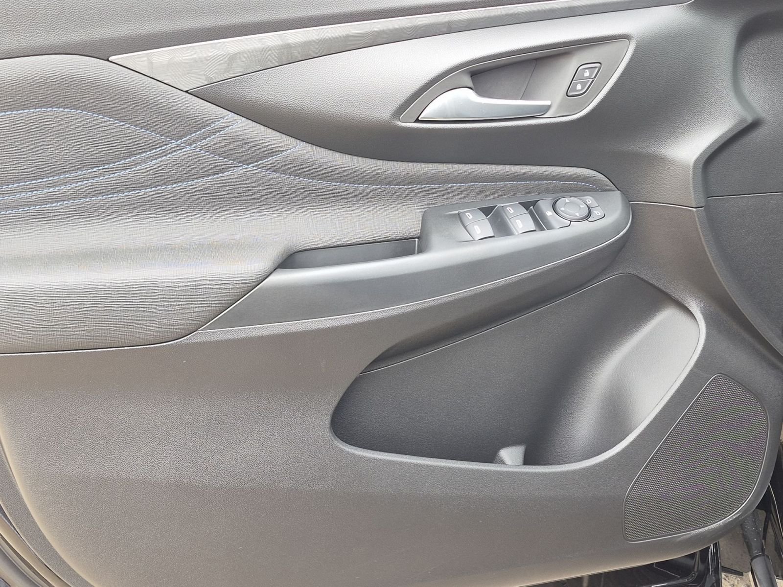 New 2026 Buick Envista Sport Touring w/ Convenience I Package FWD image 22