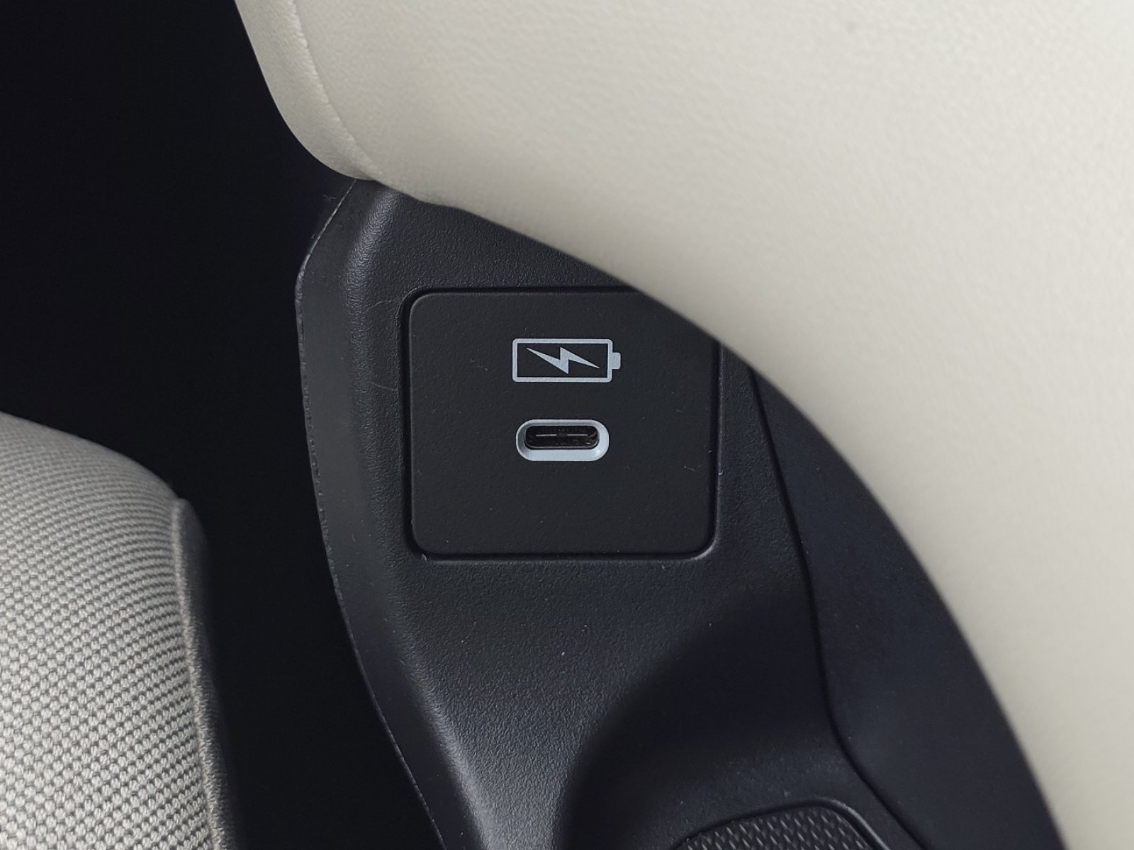 Used 2024 Honda HR-V LX image 6