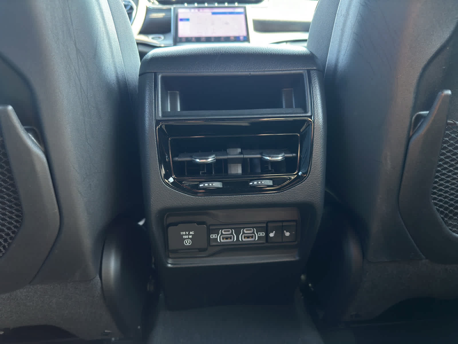 Used 2024 Jeep Grand Cherokee Overland AWD/4WD image 26