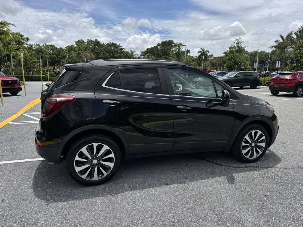 Used 2021 Buick Encore Preferred w/ Safety Package II FWD image 4