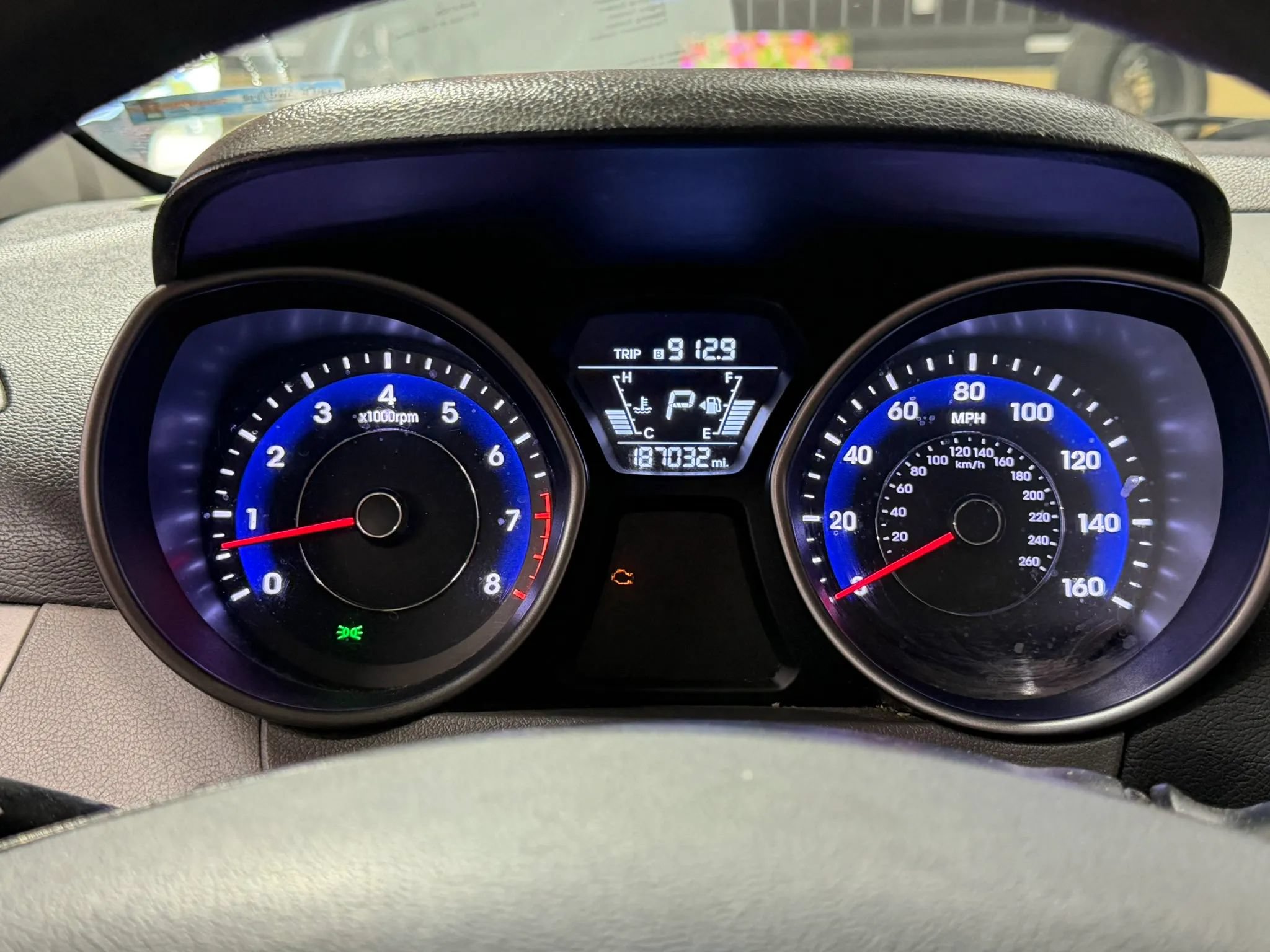 Used 2015 Hyundai Elantra SE FWD image 21