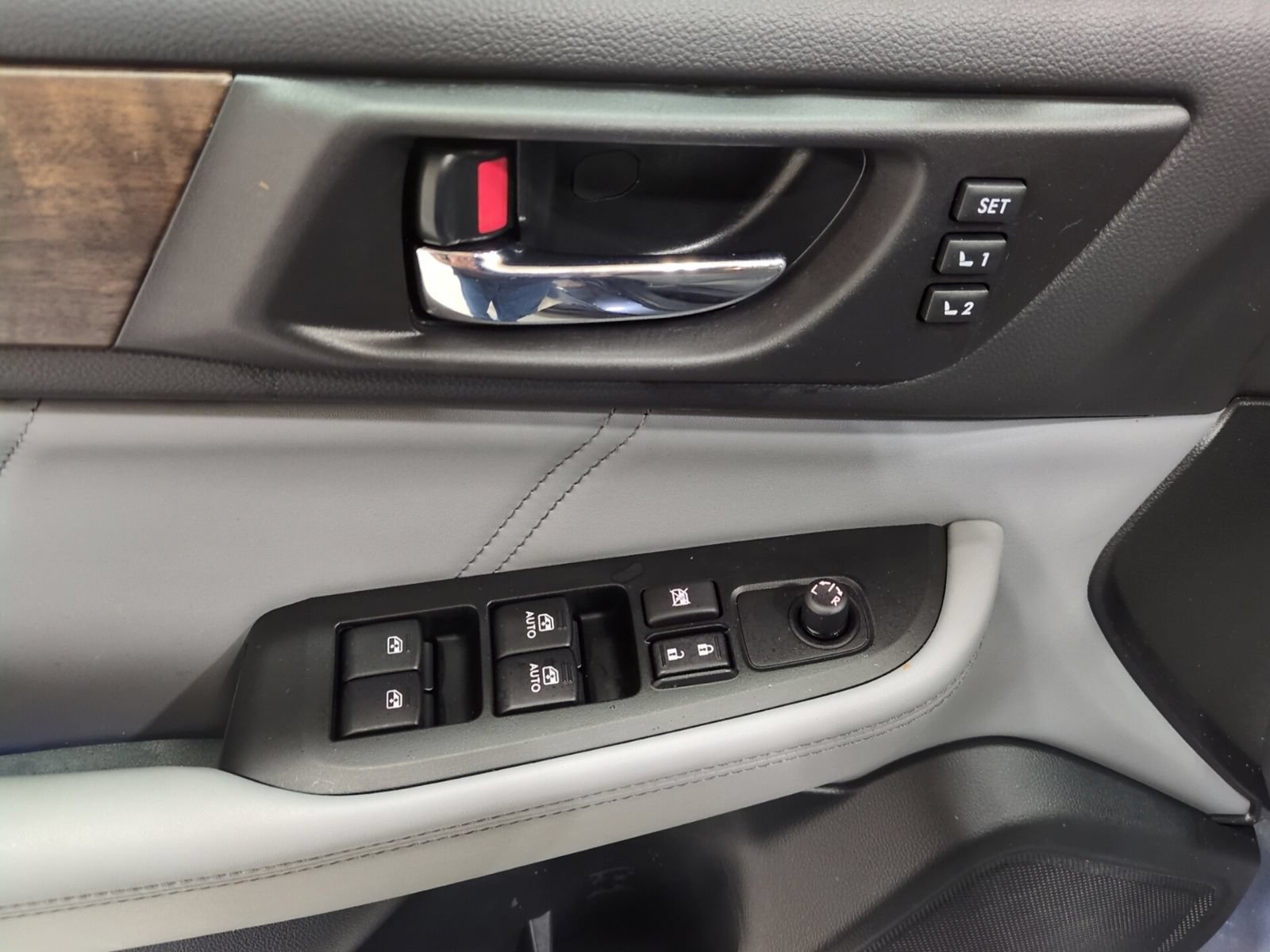 Used 2018 Subaru Outback 2.5i Limited AWD/4WD image 19