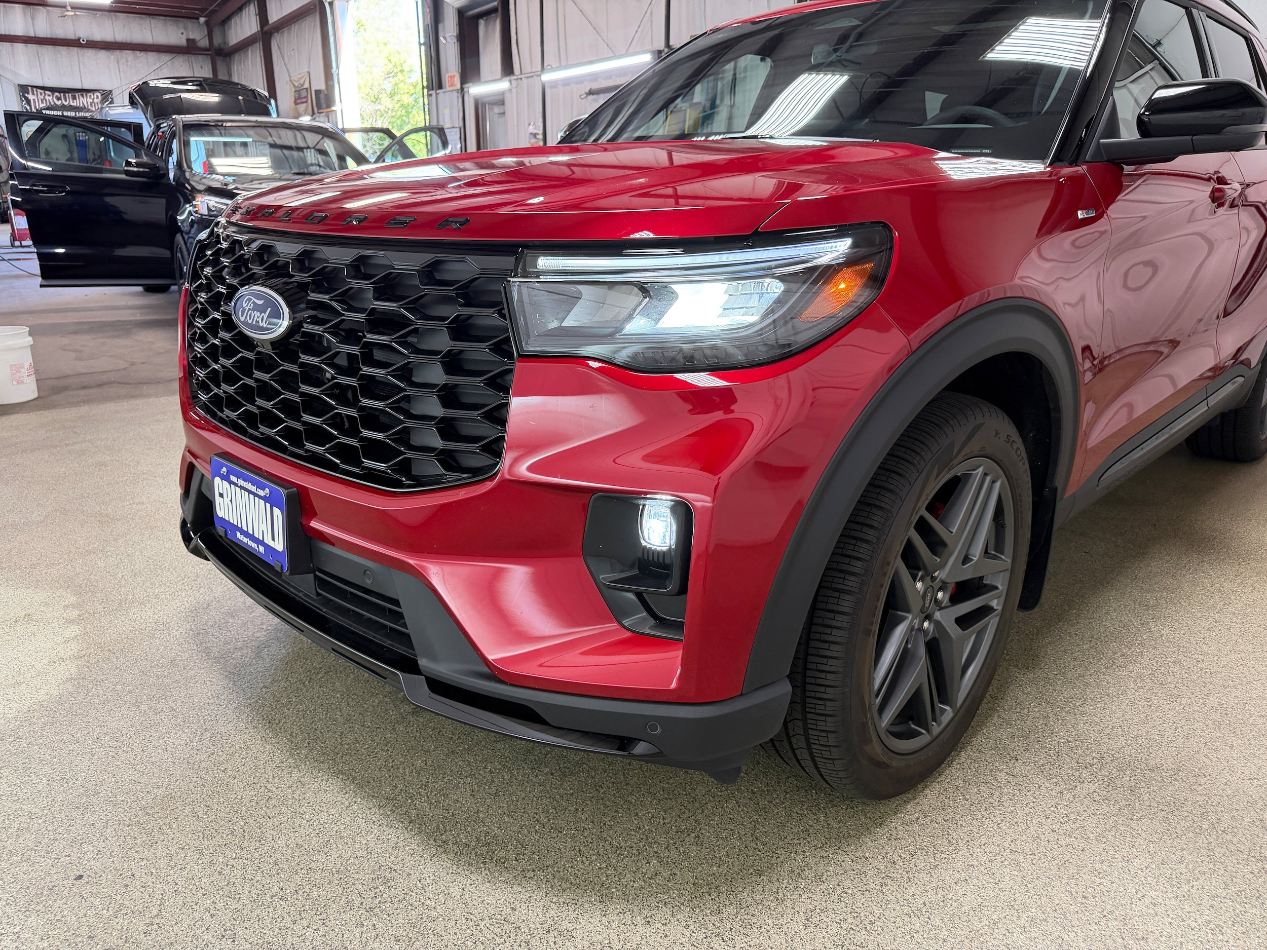 New 2026 Ford Explorer ST-Line w/ ST-Line Street Pack AWD/4WD image 39