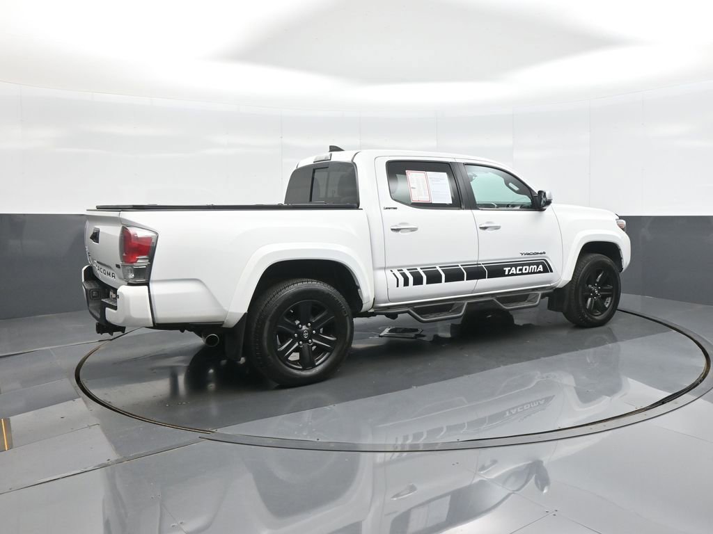 Used 2017 Toyota Tacoma Limited AWD/4WD image 7