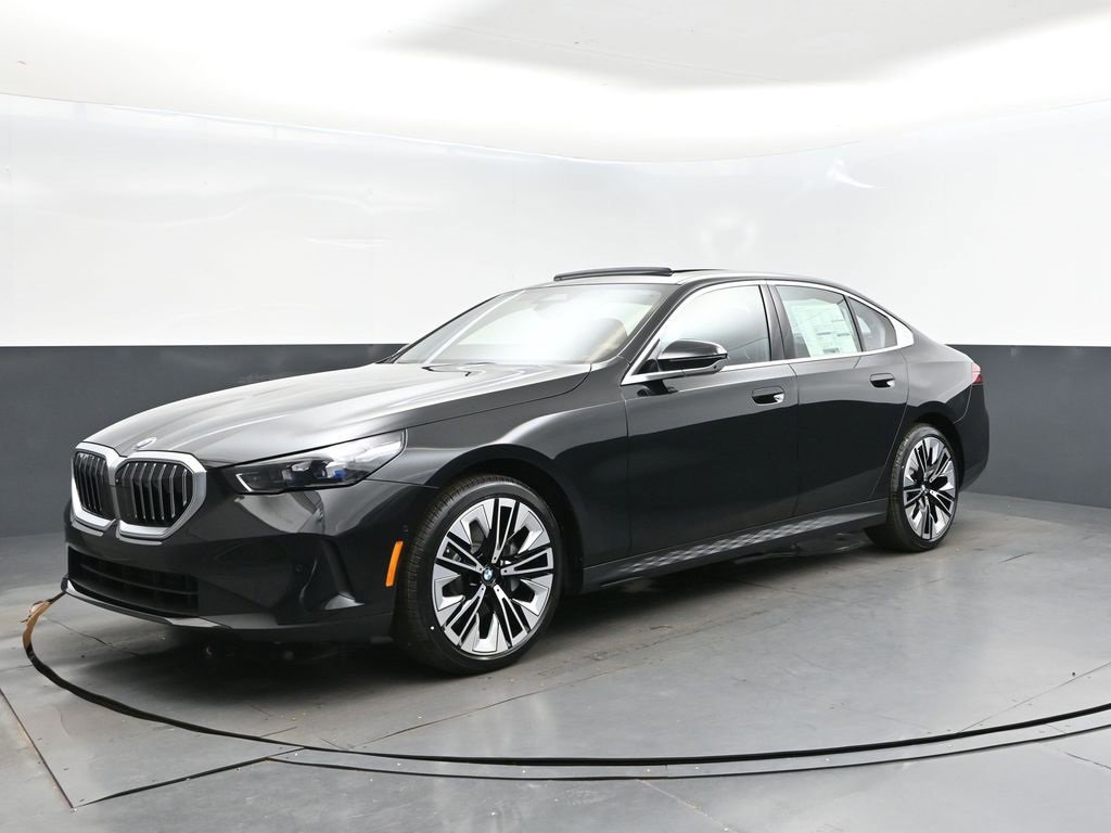 New 2026 BMW 530i w/ Premium Package image 2