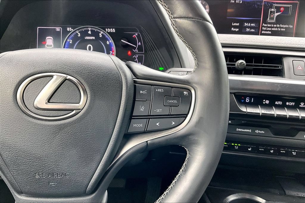 Used 2019 Lexus UX 200 w/ Premium Package FWD image 11