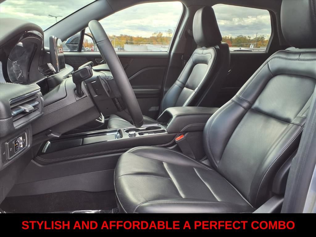 Used 2022 Lincoln Corsair AWD w/ Equipment Group 101A image 13