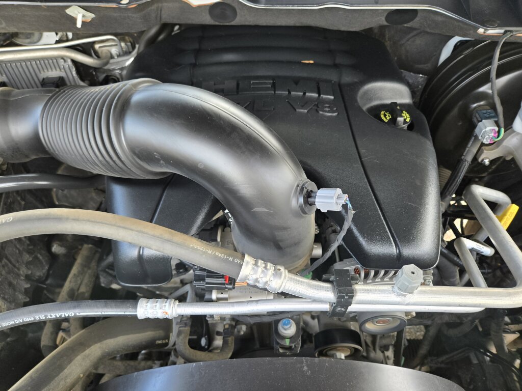 Used 2019 RAM 1500 Classic SLT AWD/4WD image 15