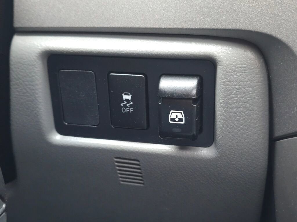 Used 2013 Toyota Tundra Platinum image 30