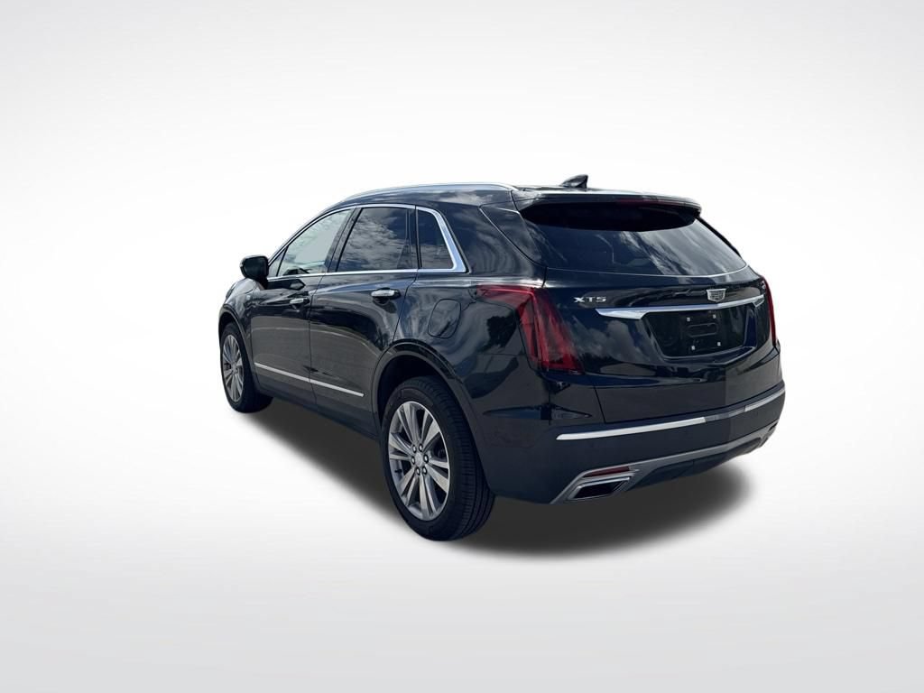 Used 2024 Cadillac XT5 Premium Luxury w/ Technology Package FWD image 6