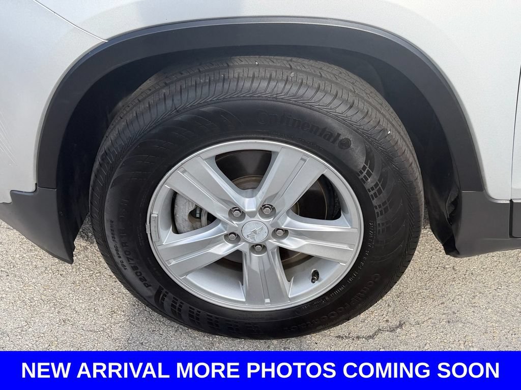 Used 2020 Chevrolet Trax LS w/ Tint and Cruise Package FWD image 18