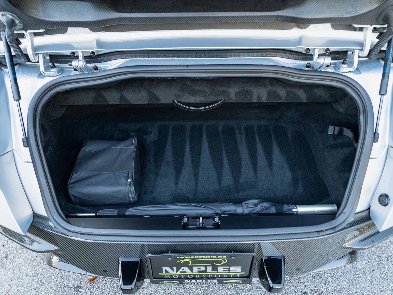 Used 2020 Aston Martin DBS Superleggera Volante image 57