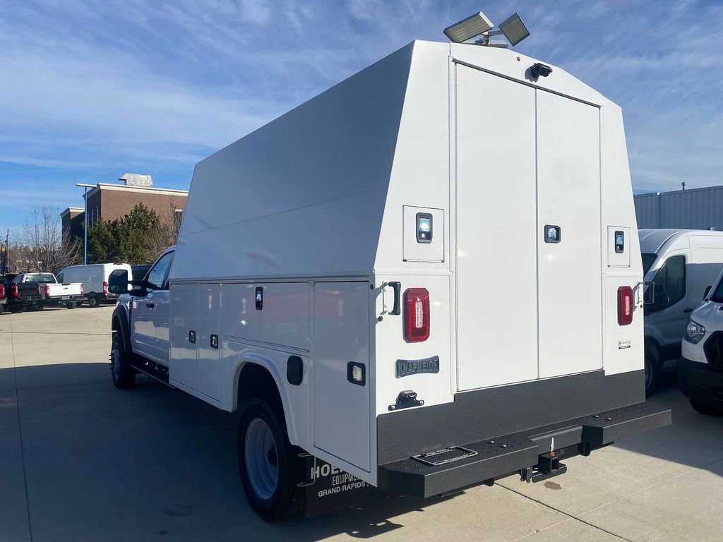 New 2025 Ford F450 XLT w/ XLT Value Package image 1