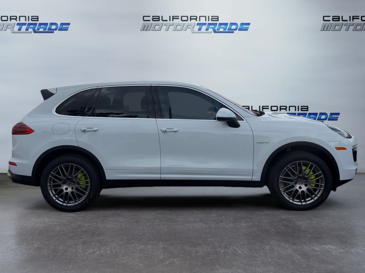 Used 2016 Porsche Cayenne S AWD/4WD image 4