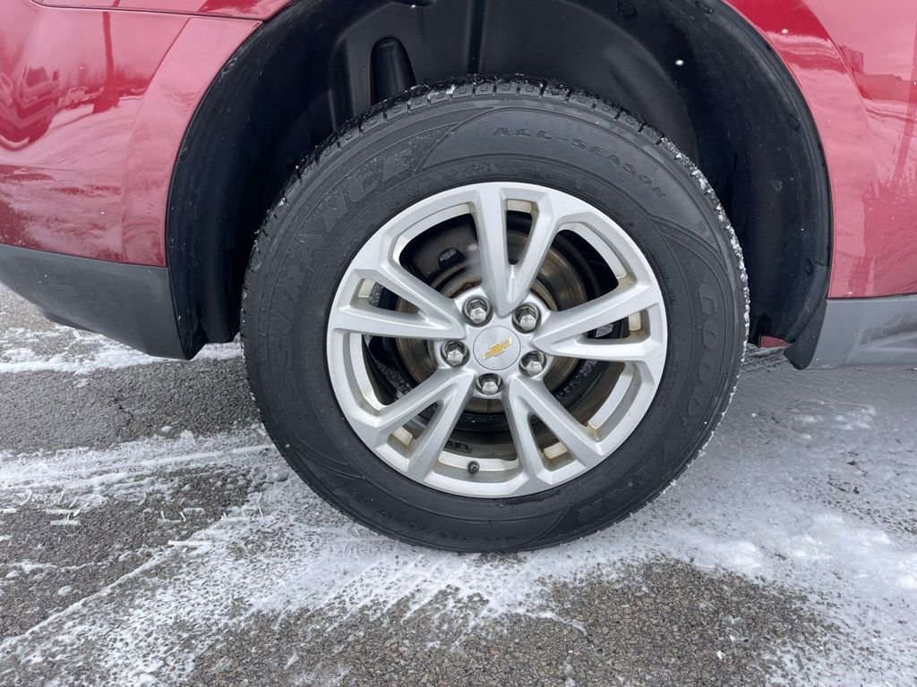 Used 2017 Chevrolet Equinox LT w/ Convenience Package image 11