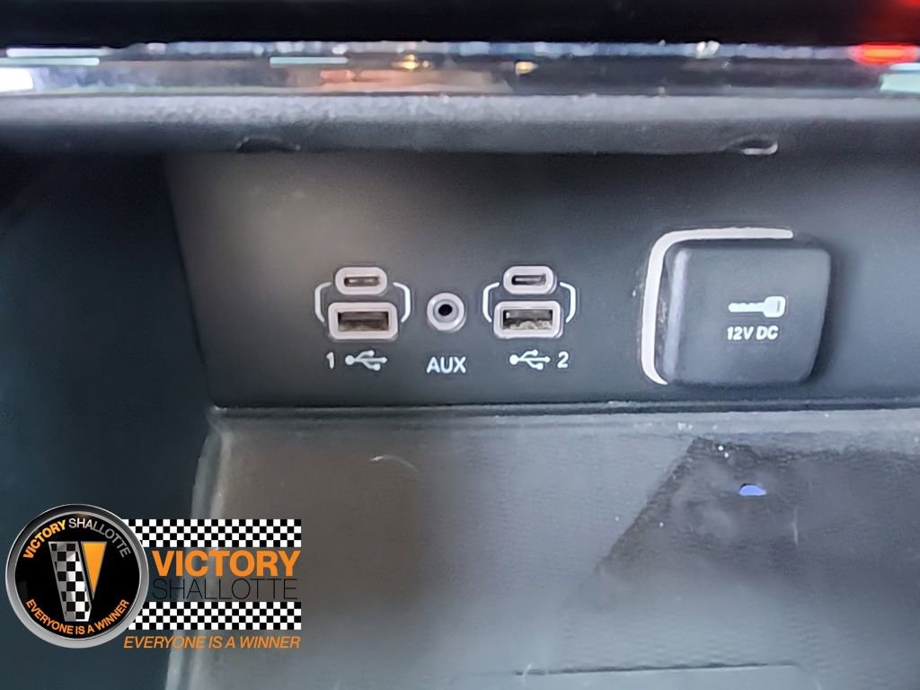 Used 2023 Jeep Grand Cherokee Altitude image 9