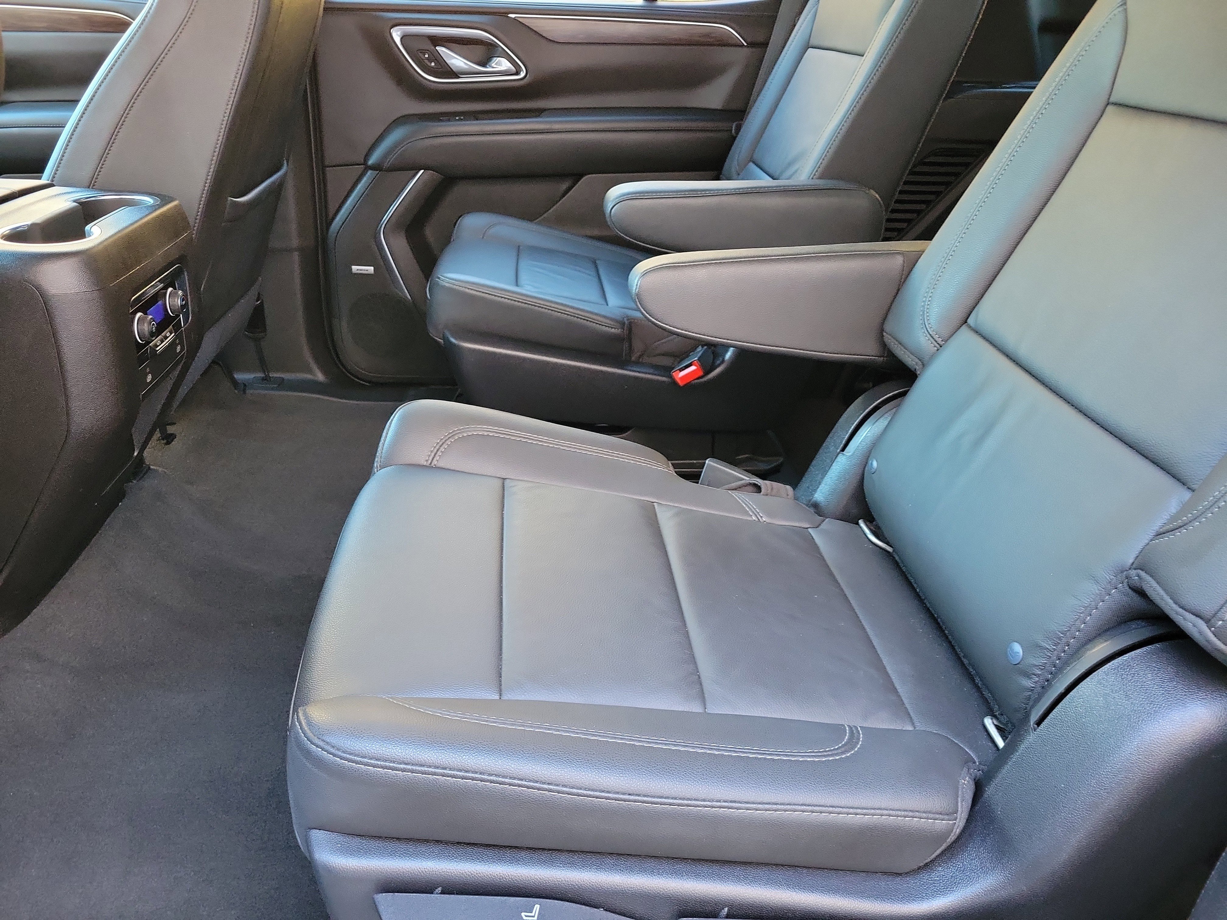 Used 2021 Chevrolet Tahoe Z71 image 18