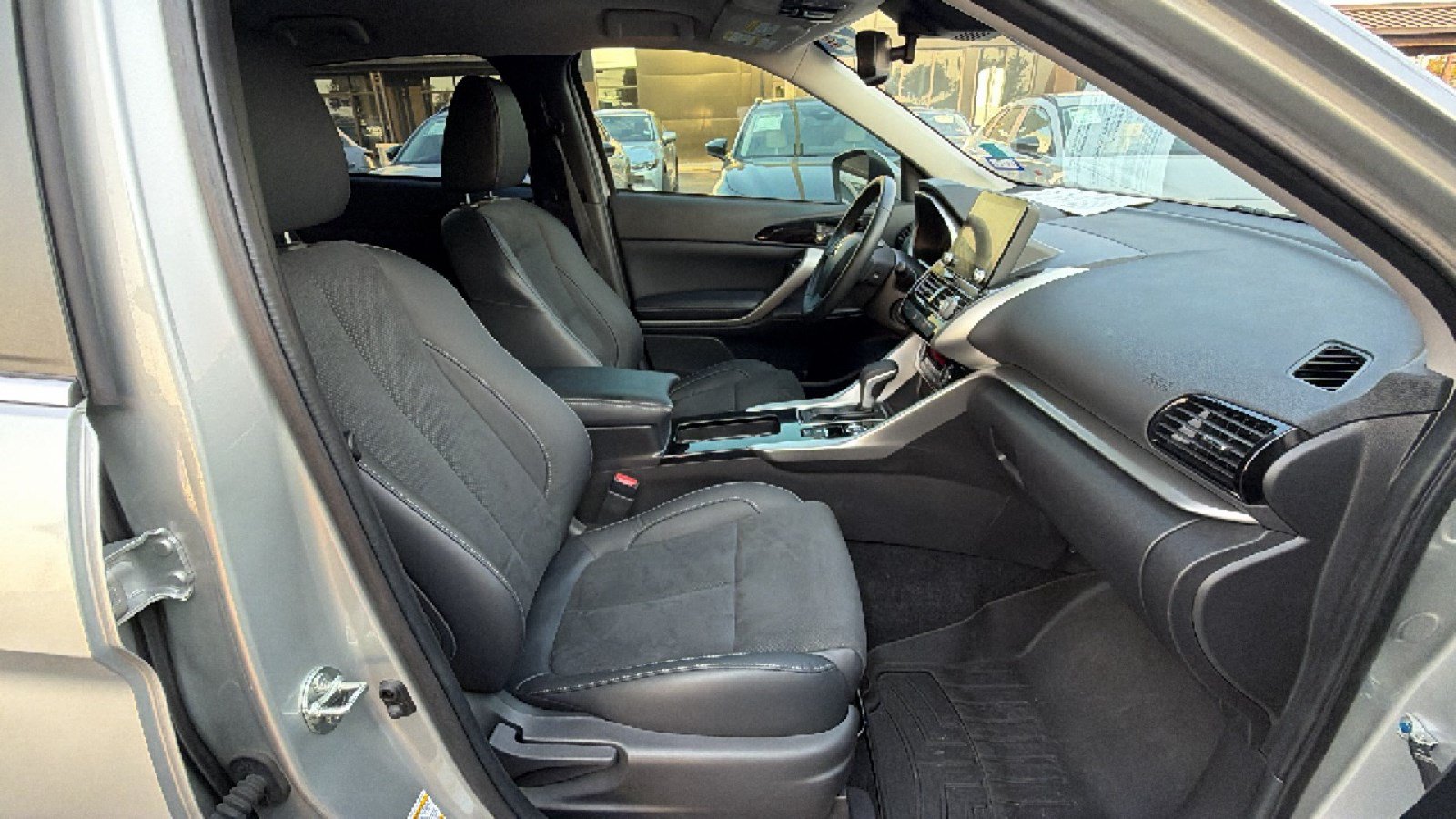 Used 2023 Mitsubishi Eclipse Cross SE AWD/4WD image 29