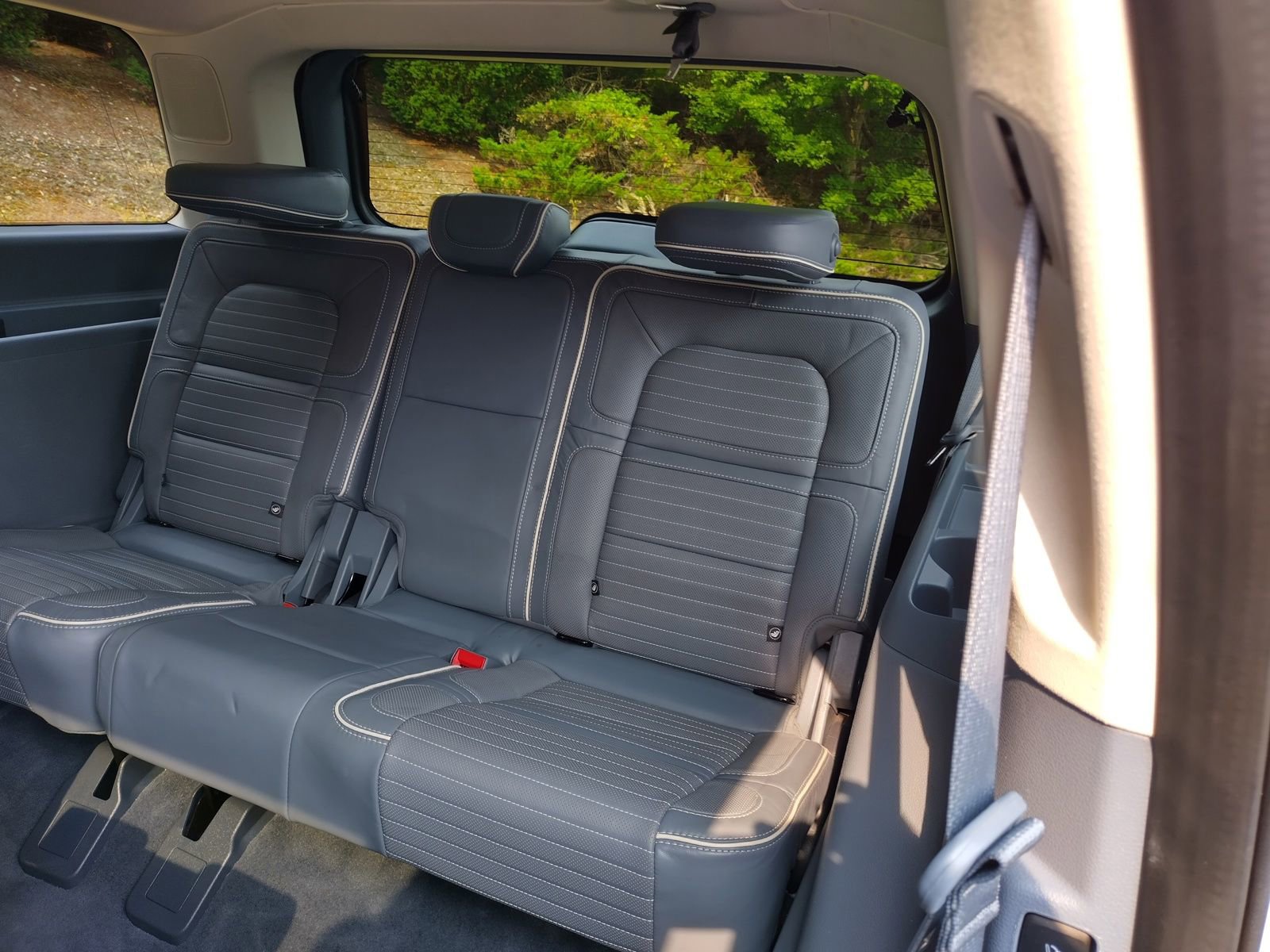 Used 2021 Lincoln Navigator Black Label w/ Cargo Convenience Package image 20