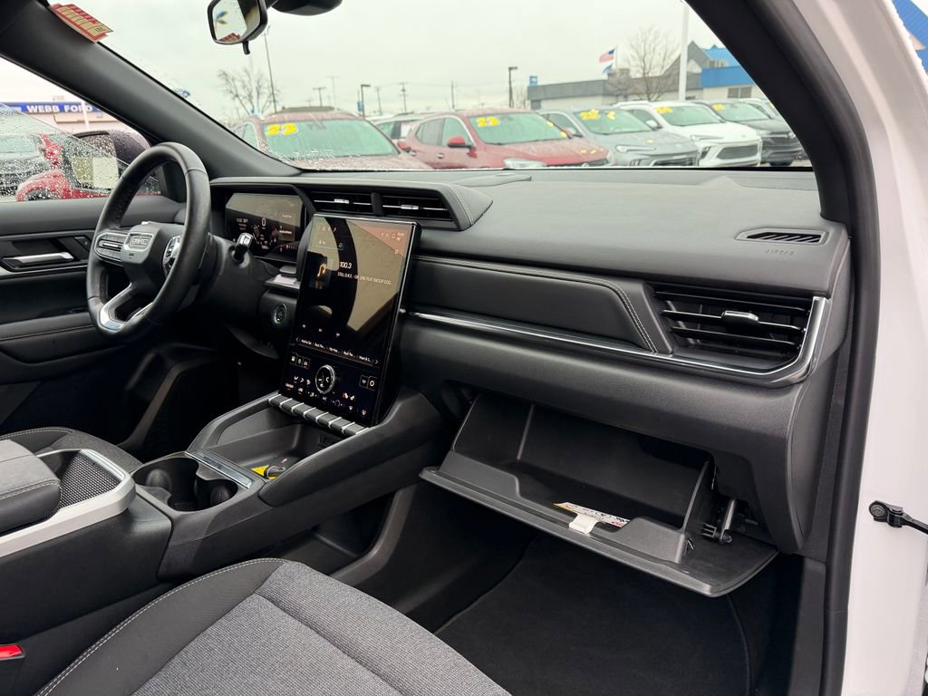 Used 2025 GMC Terrain Elevation w/ Black Edition image 15