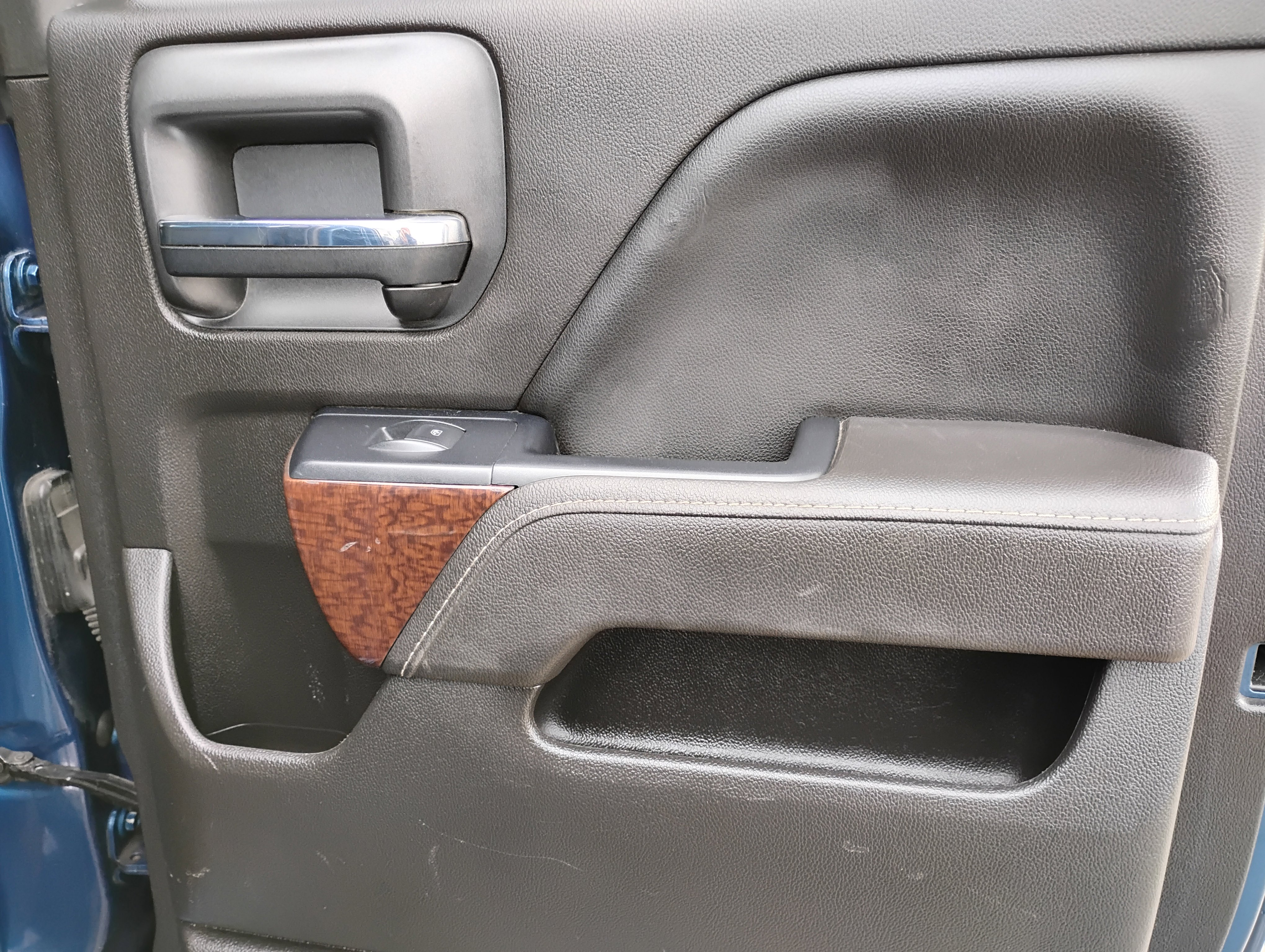 Used 2017 GMC Sierra 1500 SLE w/ SLE Value Package image 19