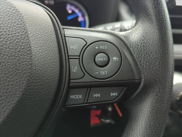 Used 2024 Toyota RAV4 LE AWD/4WD image 16