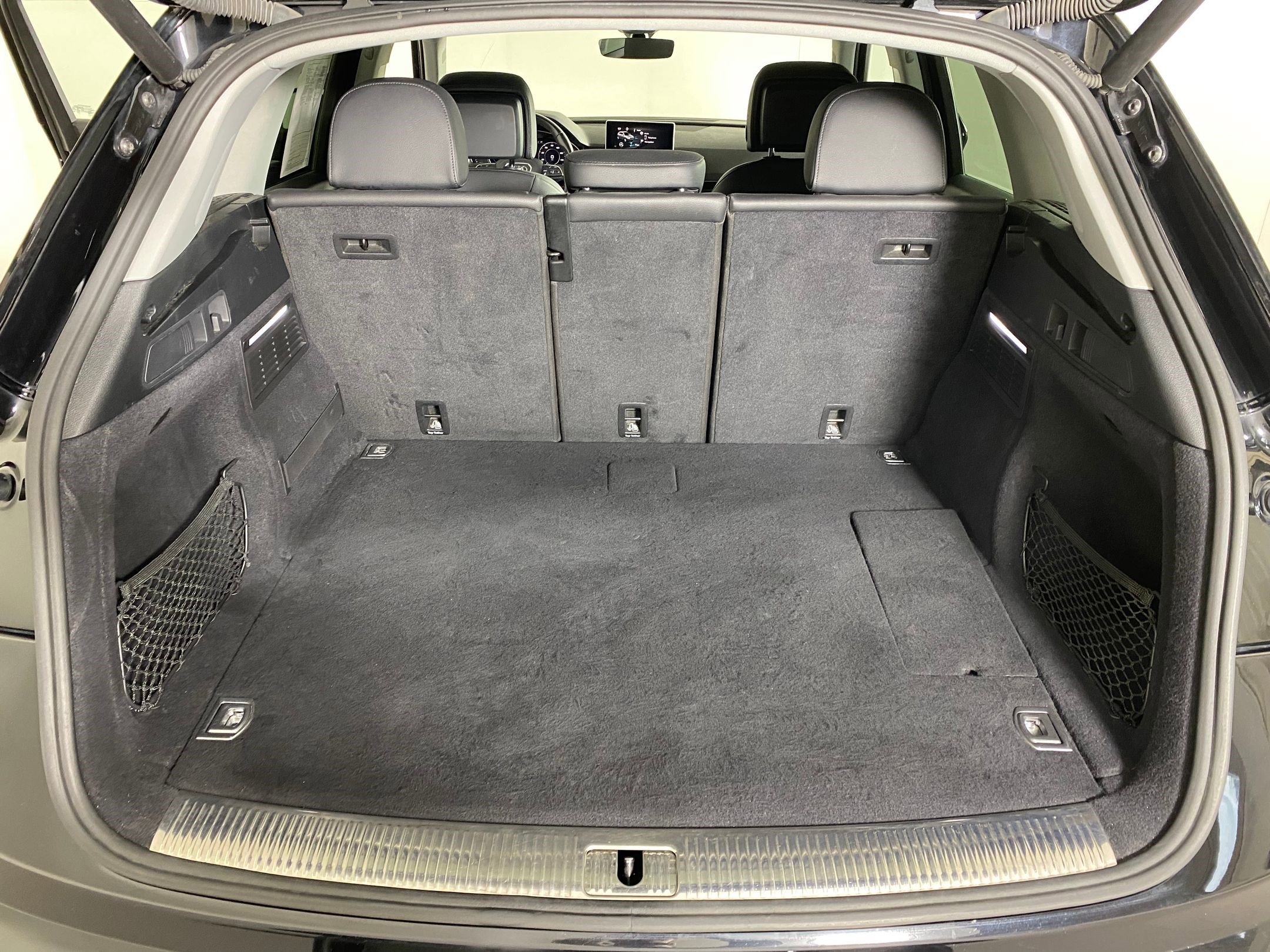 Used 2020 Audi Q5 e Prestige image 31