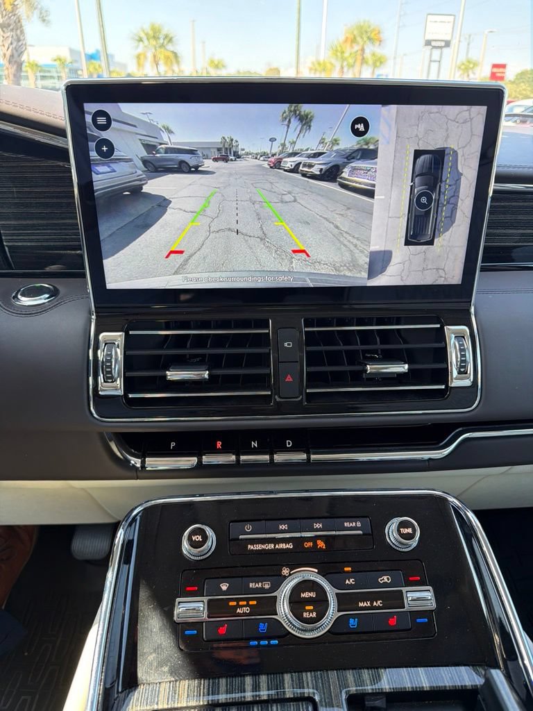 Used 2024 Lincoln Navigator L Black Label AWD/4WD image 15