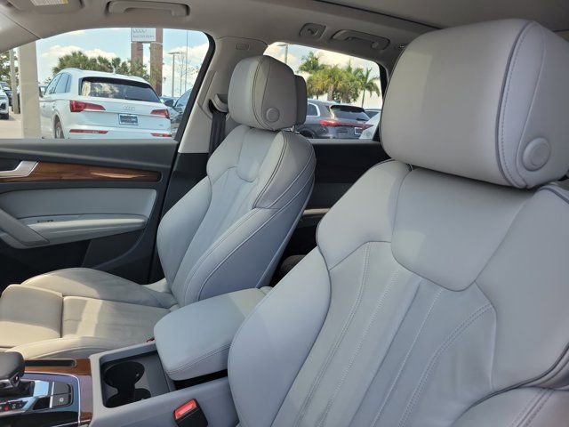 Certified 2024 Audi Q5 e Premium Plus w/ Premium Plus Package AWD/4WD image 16
