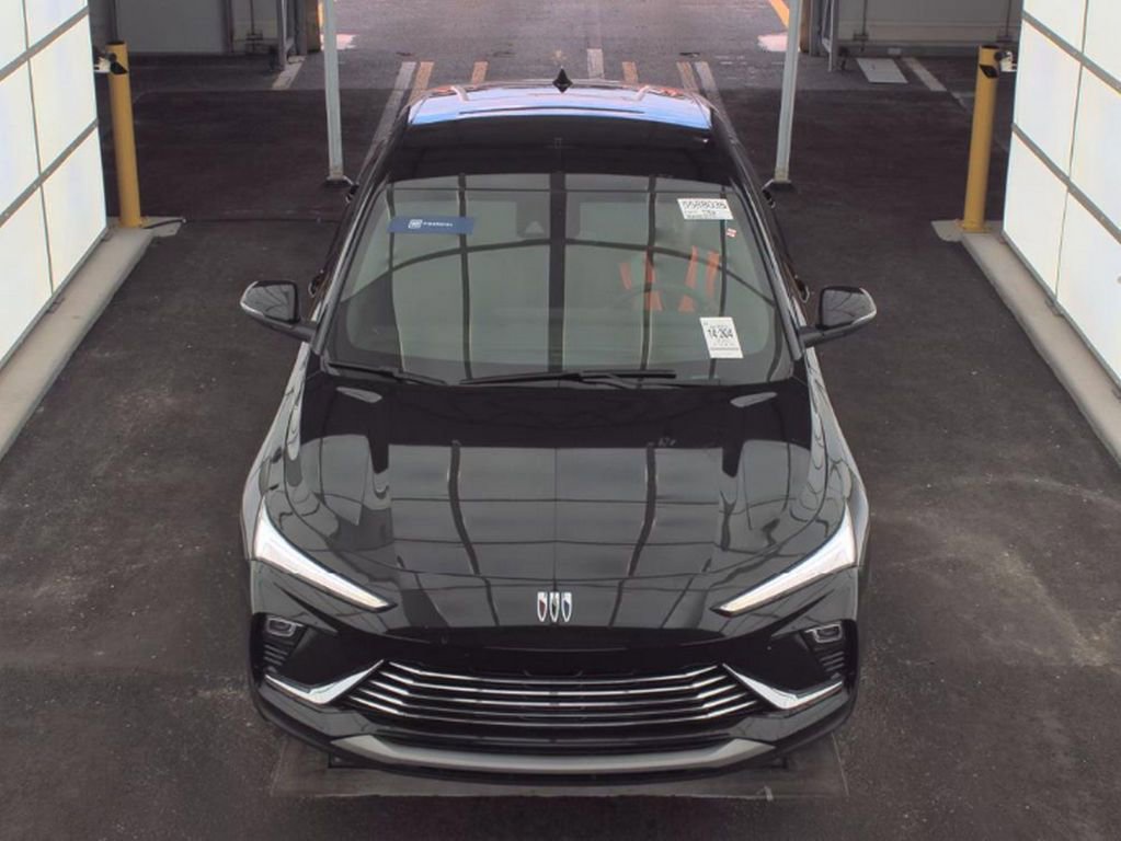 Used 2025 Buick Envista Preferred w/ Convenience I Package image 2