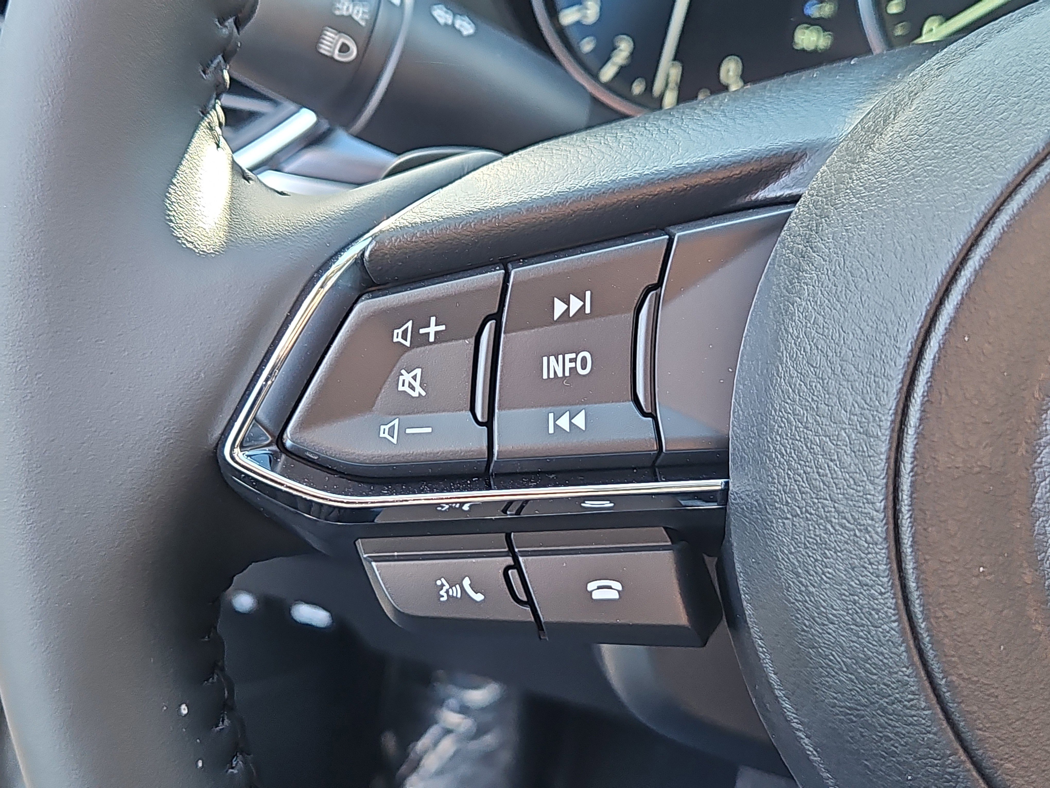 New 2025 MAZDA CX-5 AWD 2.5 S w/ Premium Plus Pkg image 16