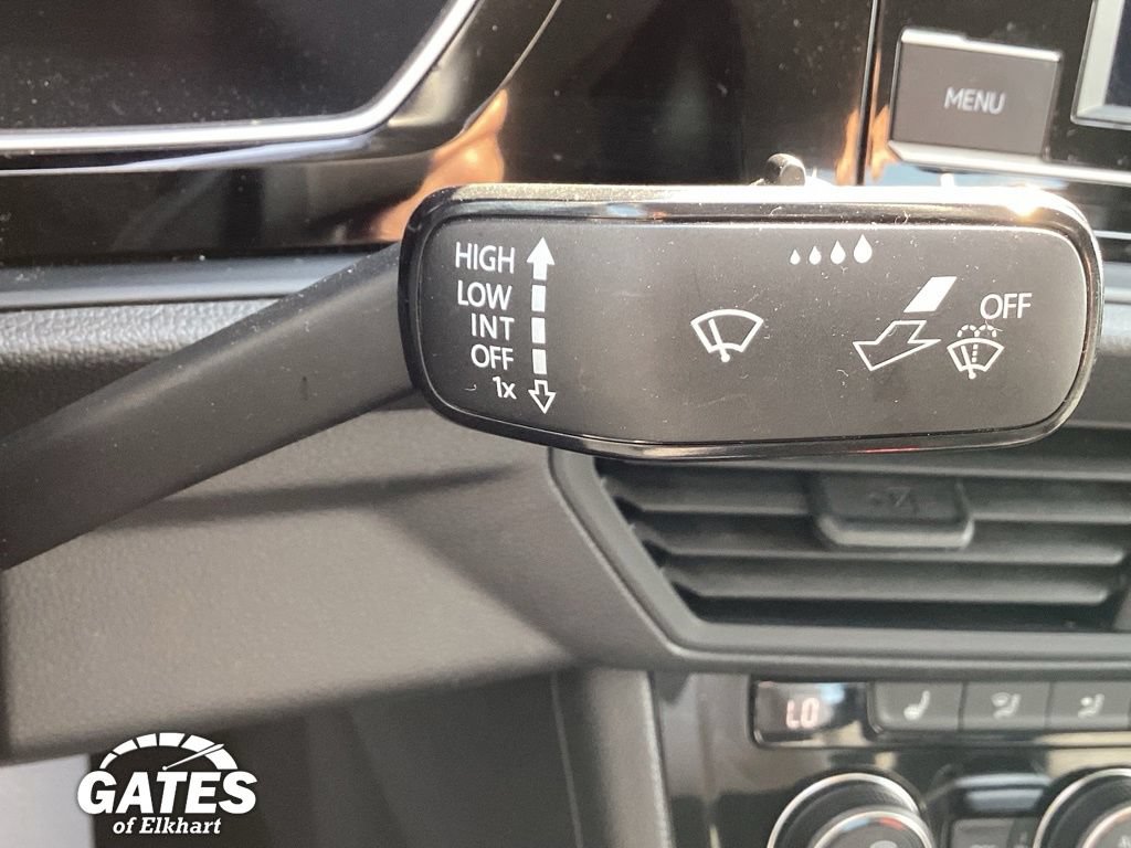 Used 2024 Volkswagen Jetta SE FWD image 25
