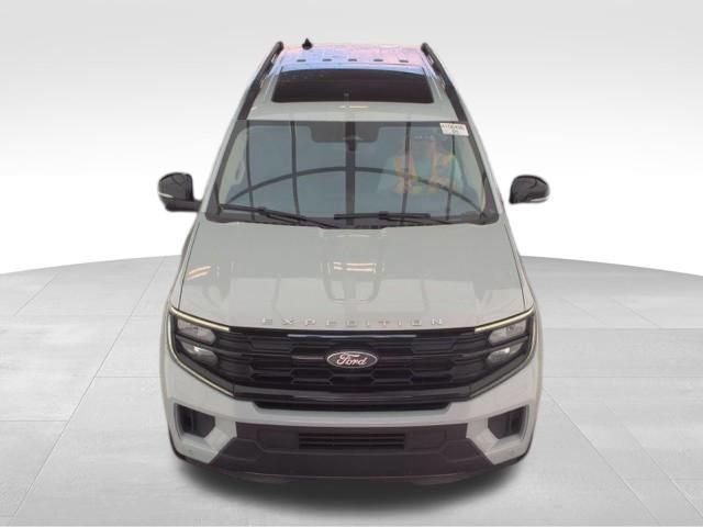 Used 2025 Ford Expedition Max Active AWD/4WD image 4