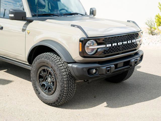 Certified 2025 Ford Bronco Badlands image 3