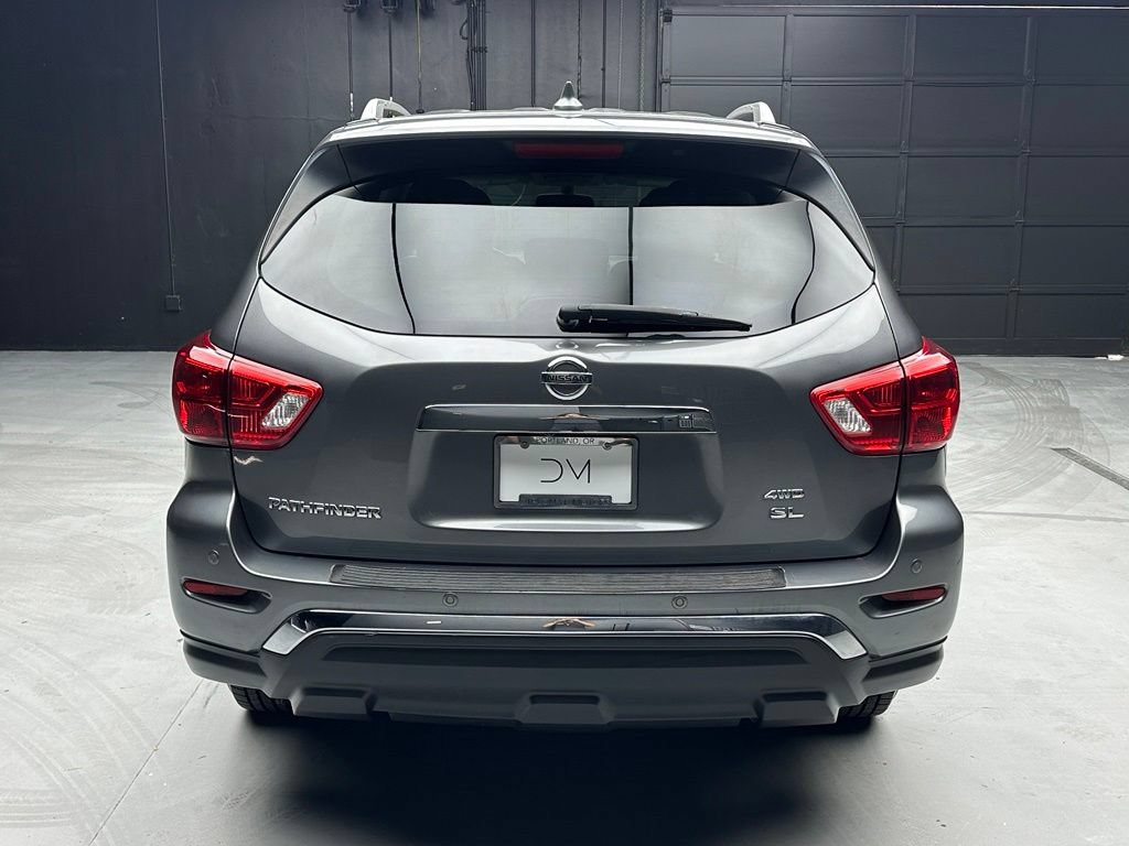 Used 2019 Nissan Pathfinder SL AWD/4WD image 6