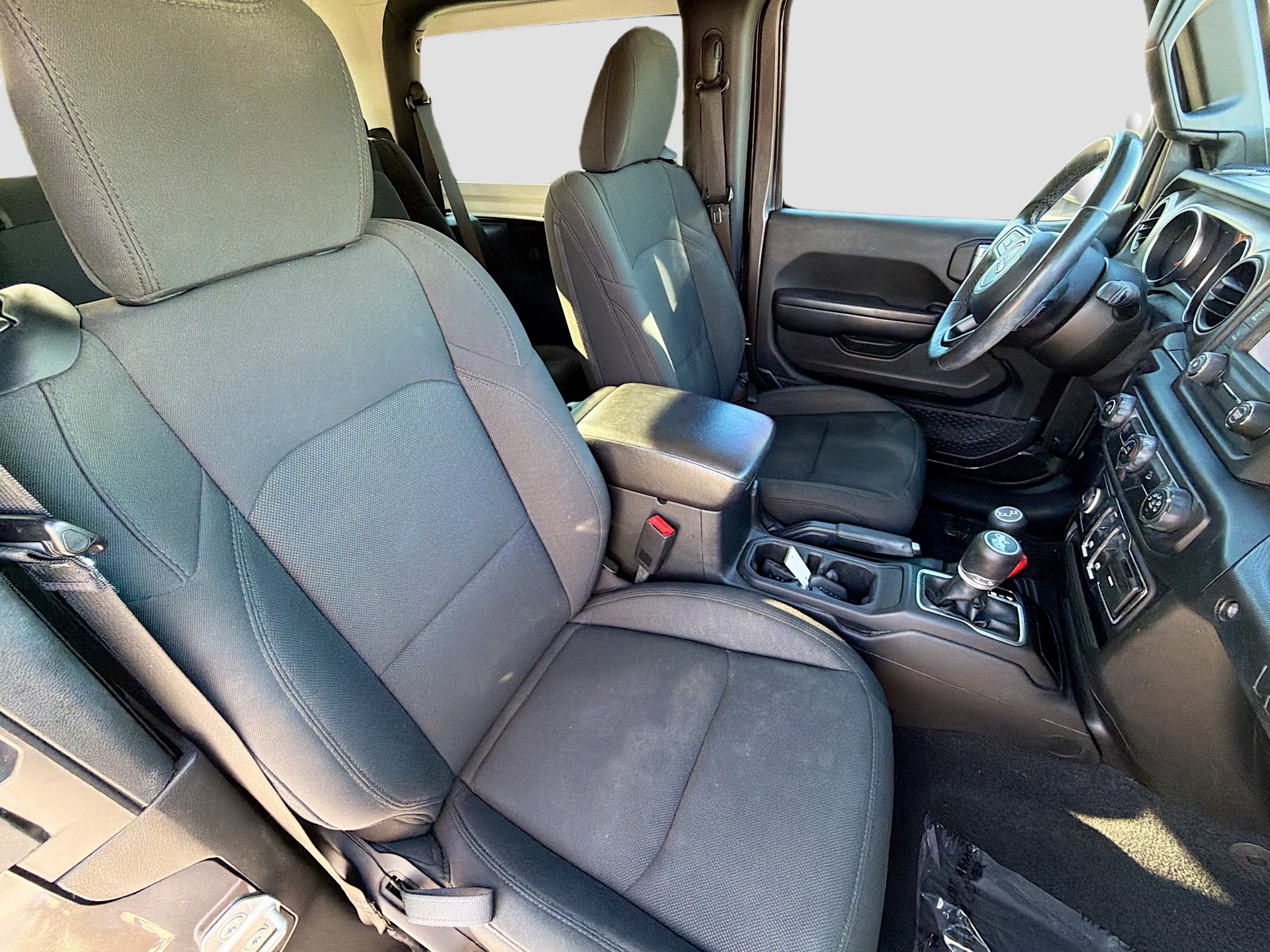 Used 2019 Jeep Wrangler Sport image 13