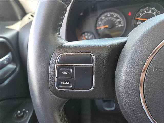 Used 2016 Jeep Patriot High Altitude FWD image 22