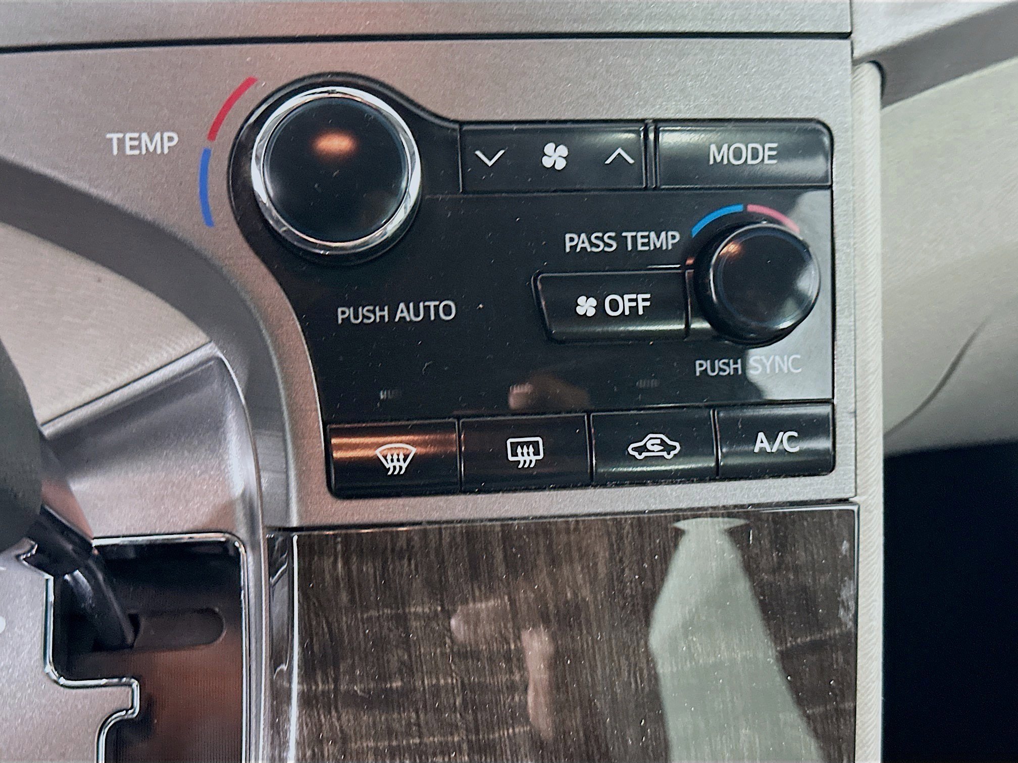 Used 2014 Toyota Venza LE w/ LE Convenience Package FWD image 21