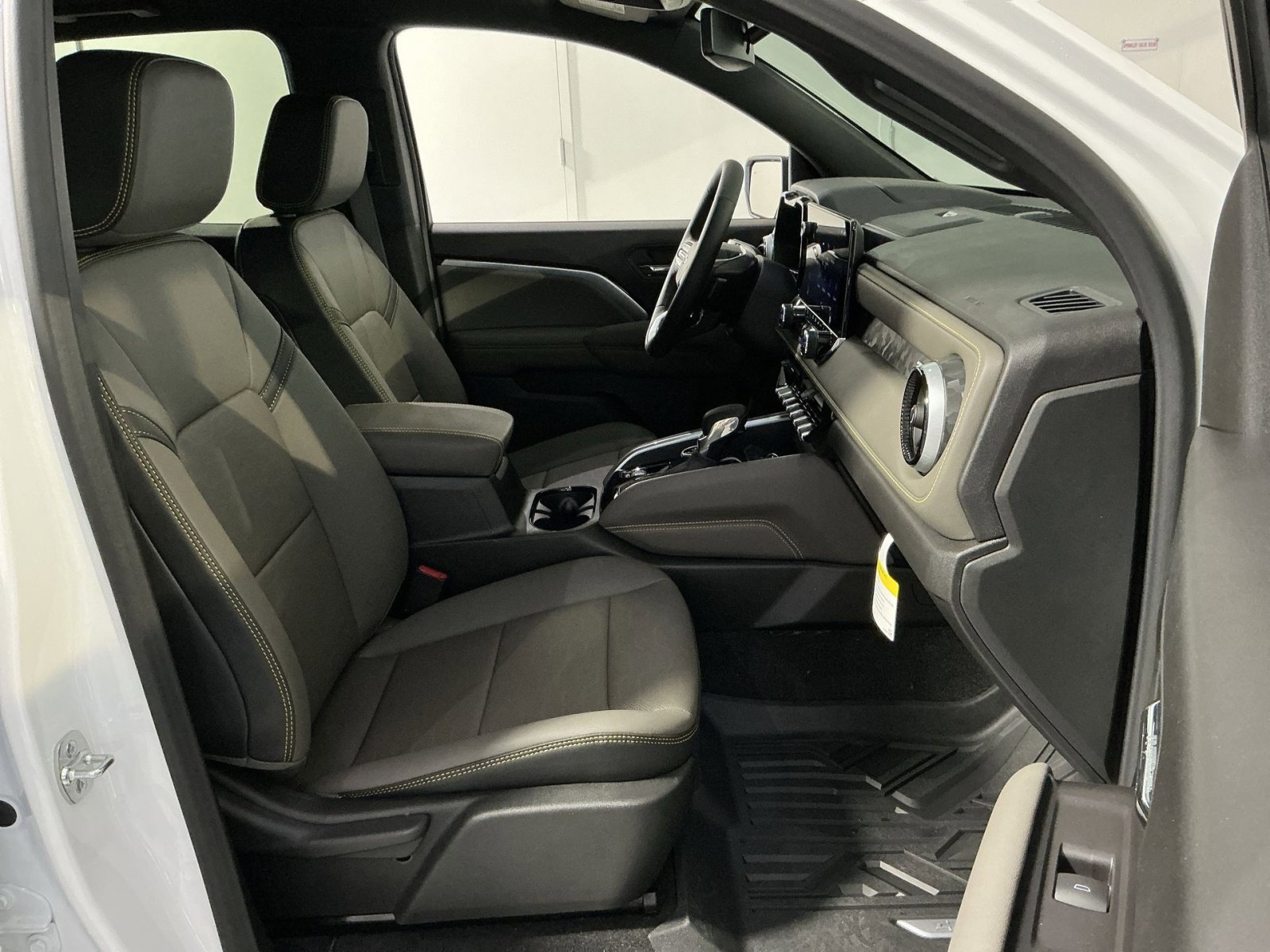 New 2026 Chevrolet Colorado ZR2 w/ Technology Package image 33