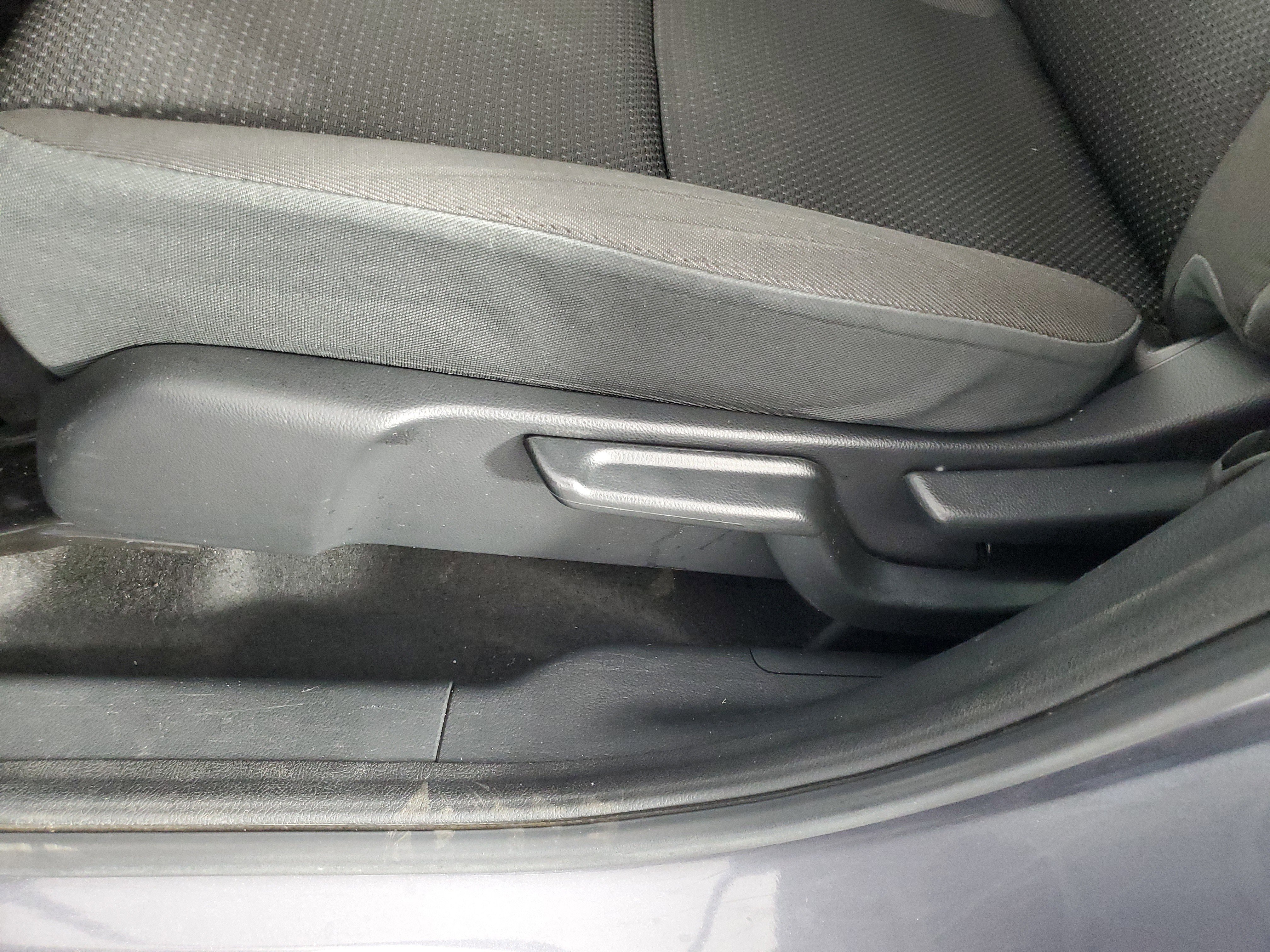 Used 2021 Honda HR-V LX image 29