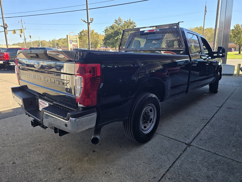 Used 2022 Ford F250 XL w/ Power Equipment Group RWD image 4