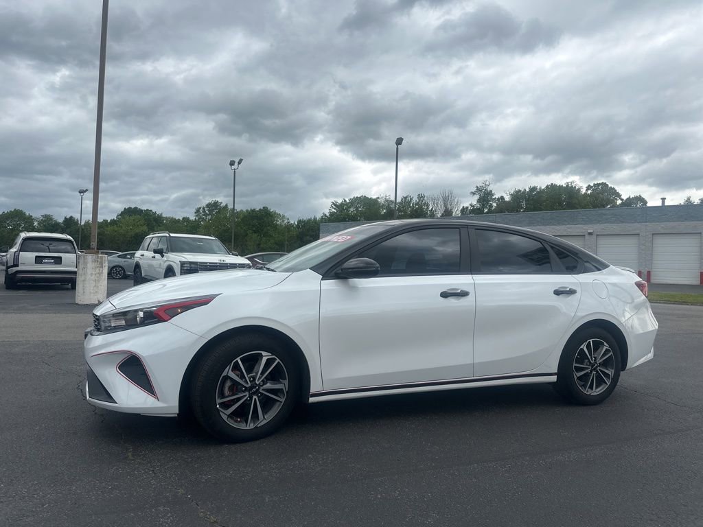 Used 2023 Kia Forte LXS w/ LXS Technology Package image 12