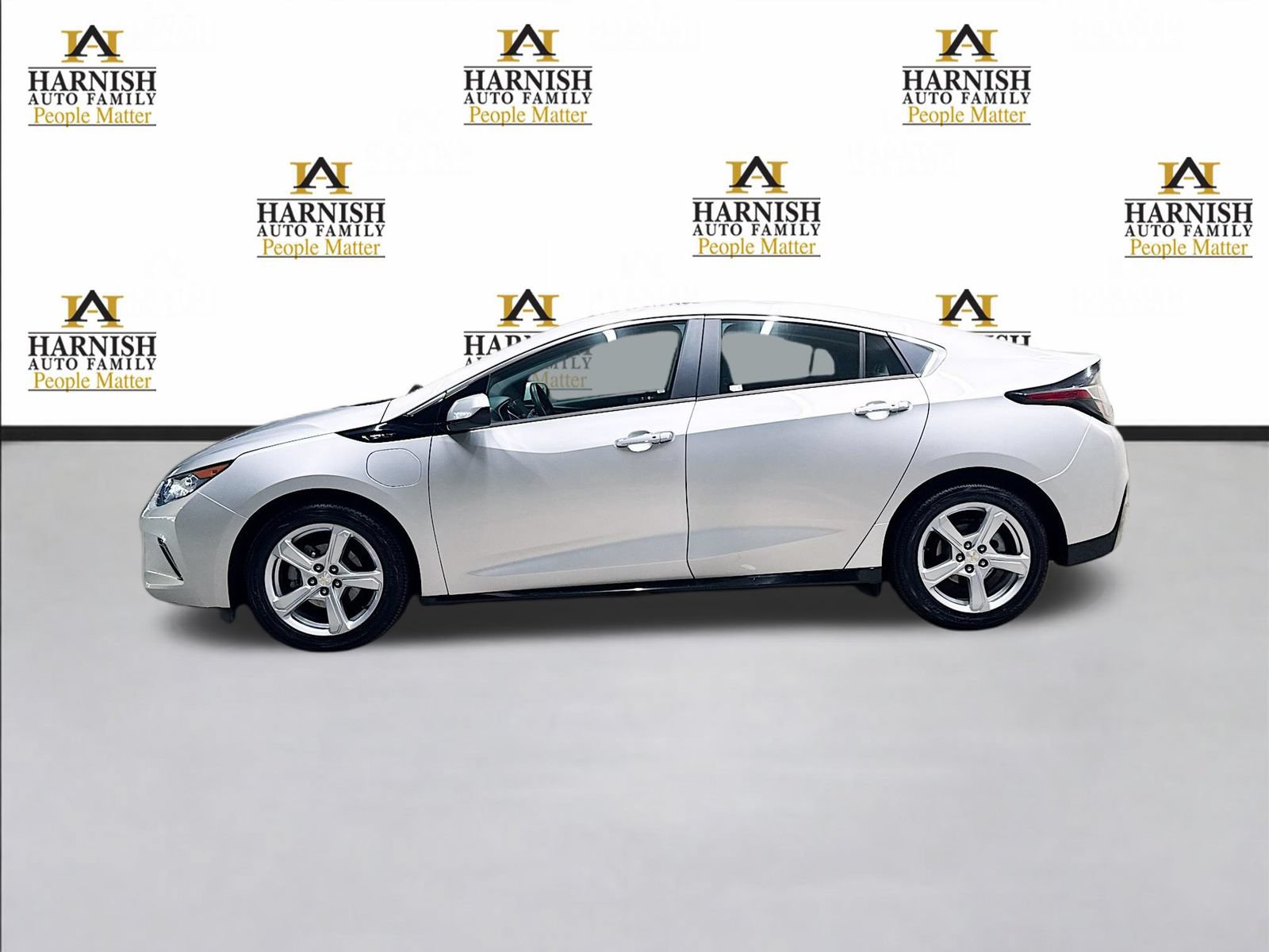 Used 2017 Chevrolet Volt LT FWD image 9
