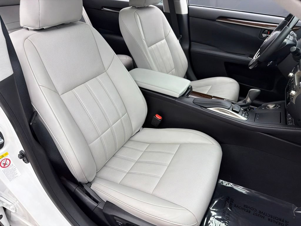 Used 2017 Lexus ES 350 w/ Luxury Package FWD image 28