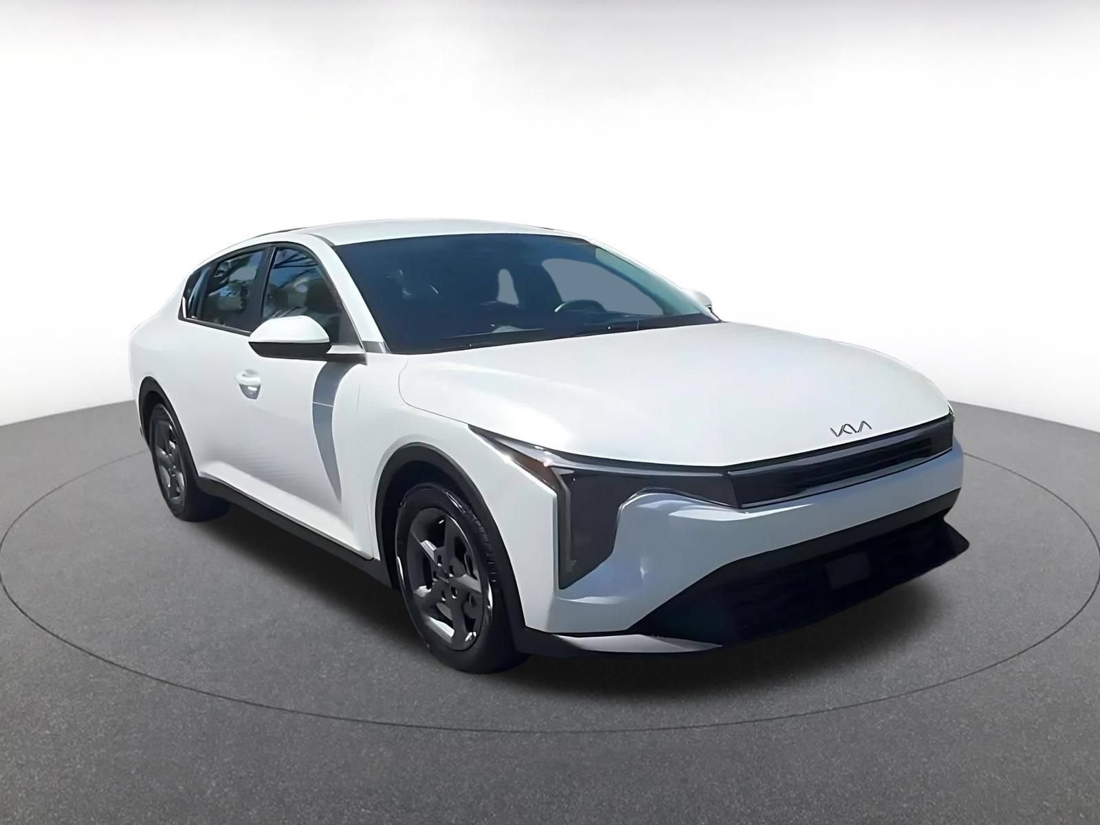 Used 2025 Kia K4 FWD image 3